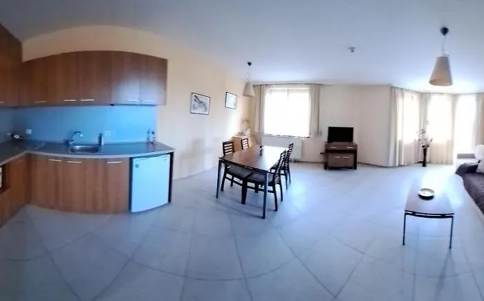 322, Park 3* Borowec